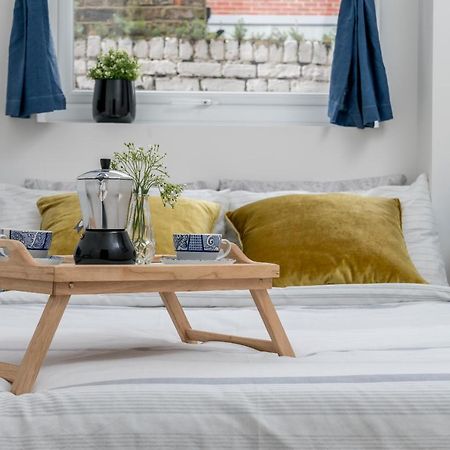 Modern&light 2 bed flat in SW2 Lejlighed London Eksteriør billede