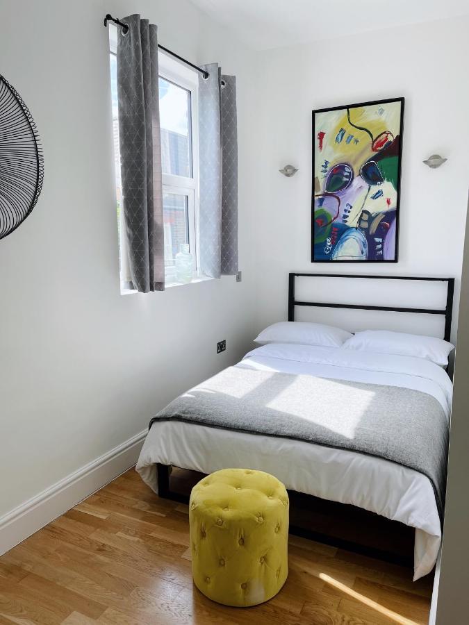 Modern&light 2 bed flat in SW2 Lejlighed London Eksteriør billede