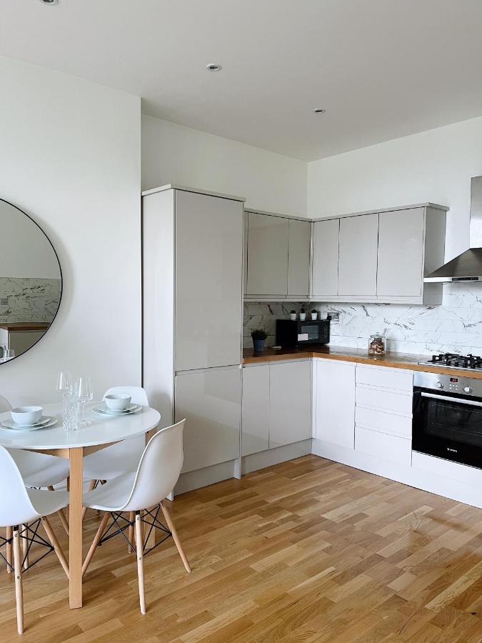 Modern&light 2 bed flat in SW2 Lejlighed London Eksteriør billede