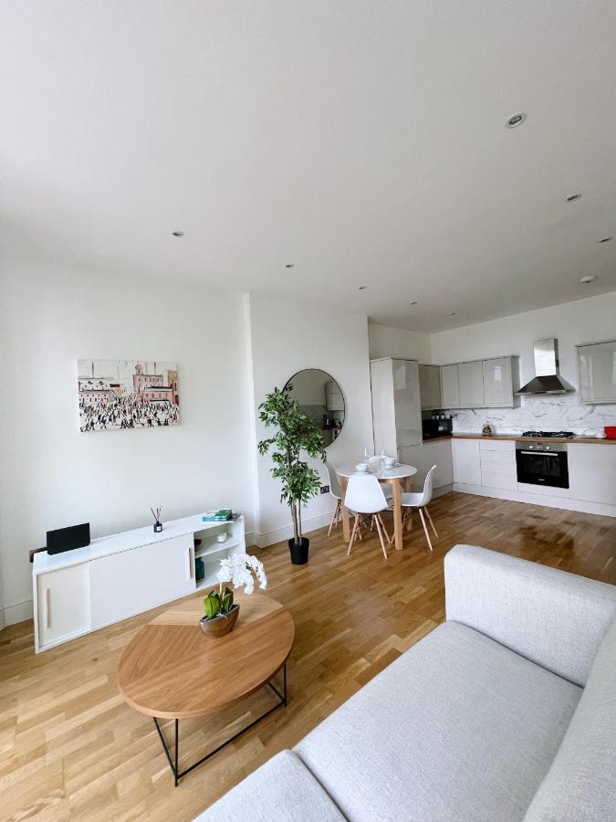 Modern&light 2 bed flat in SW2 Lejlighed London Eksteriør billede
